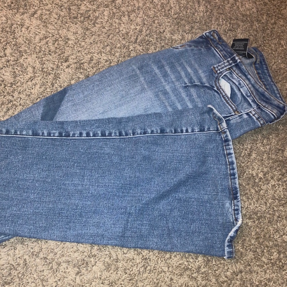 Wet Seal Woman’s Jeans Size 7/8